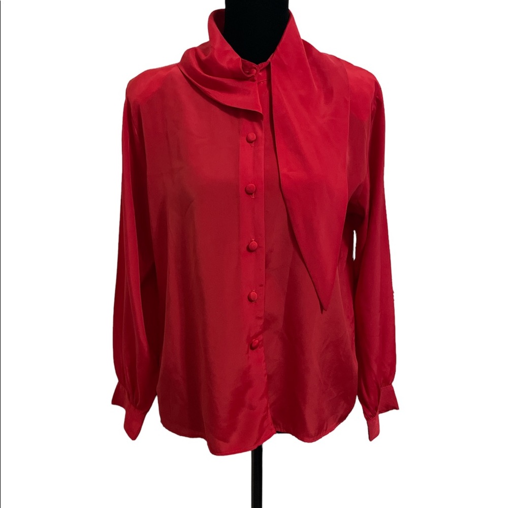 🚨CLEARENCE SALE 3x10🚨PETITE SOPHISTICATE VINTAGE RED BLOUSE